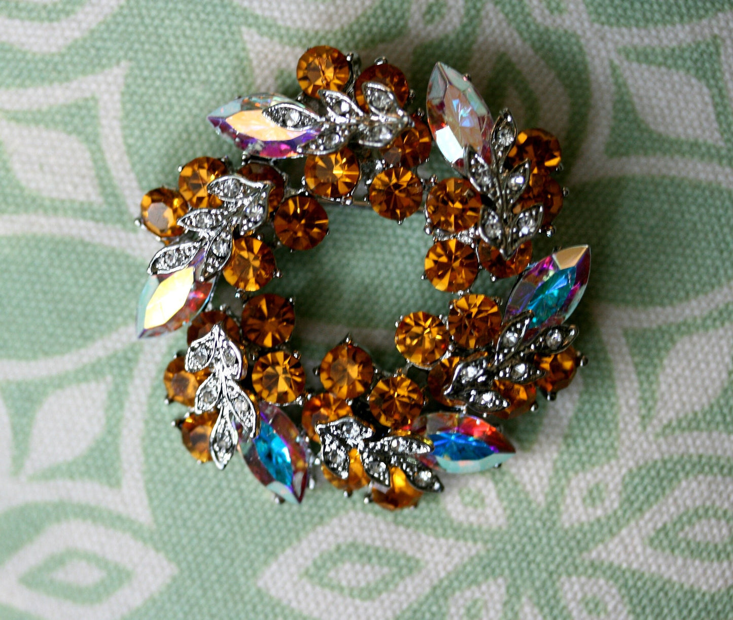 Vintage Luxury Crystal Exquisite Rhinestone Gold Wreath Brooch Pin, Round Double Layer Wreath Brooch With AB Stone, Christmas Jewelry Gift