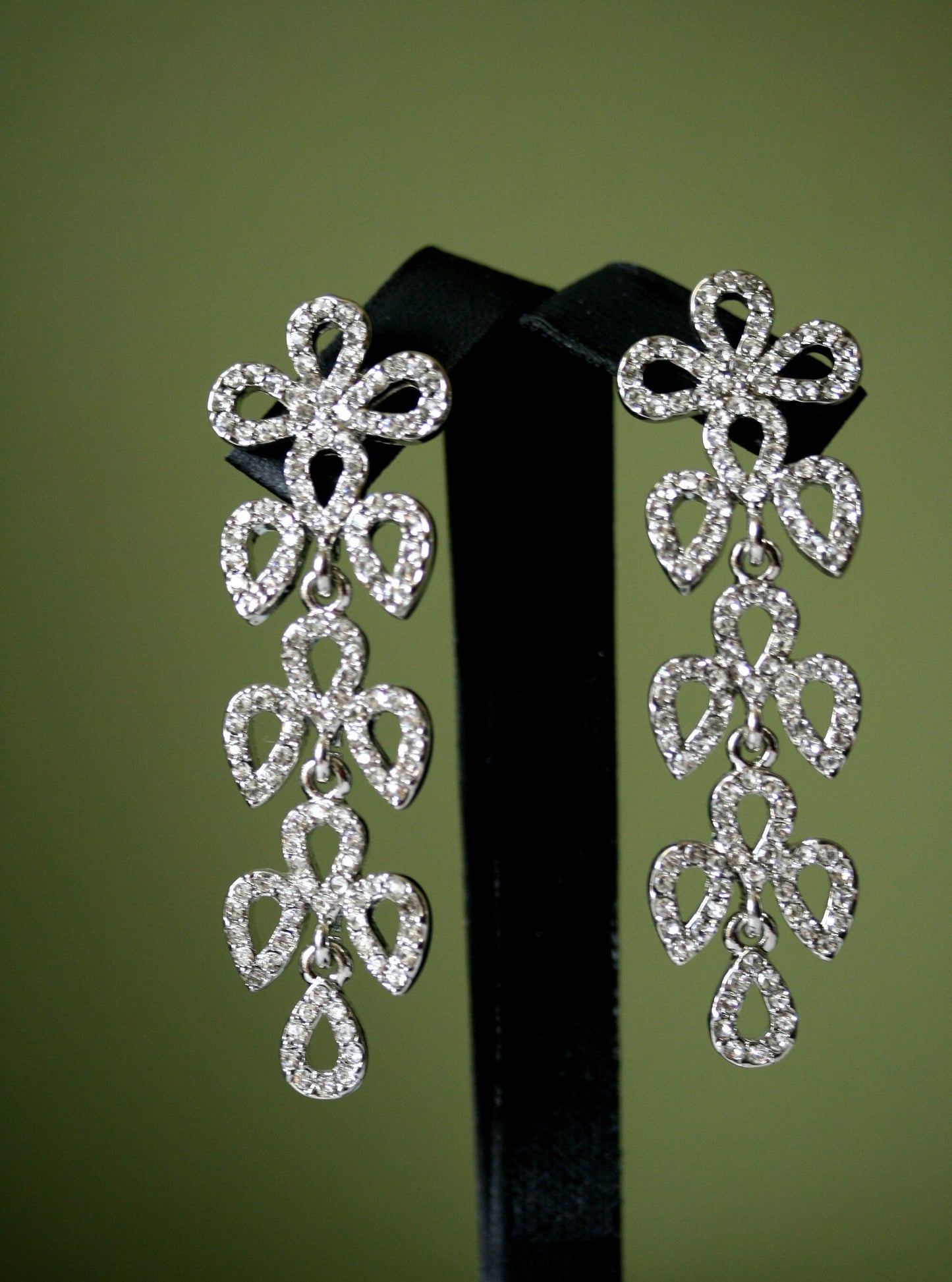 Clear Rhinestones Unique Post Drop pageant Earrings Décor Drop Earrings Bridal Wedding Beautiful Dazzle Crystal Dangle Fashion Jewelry