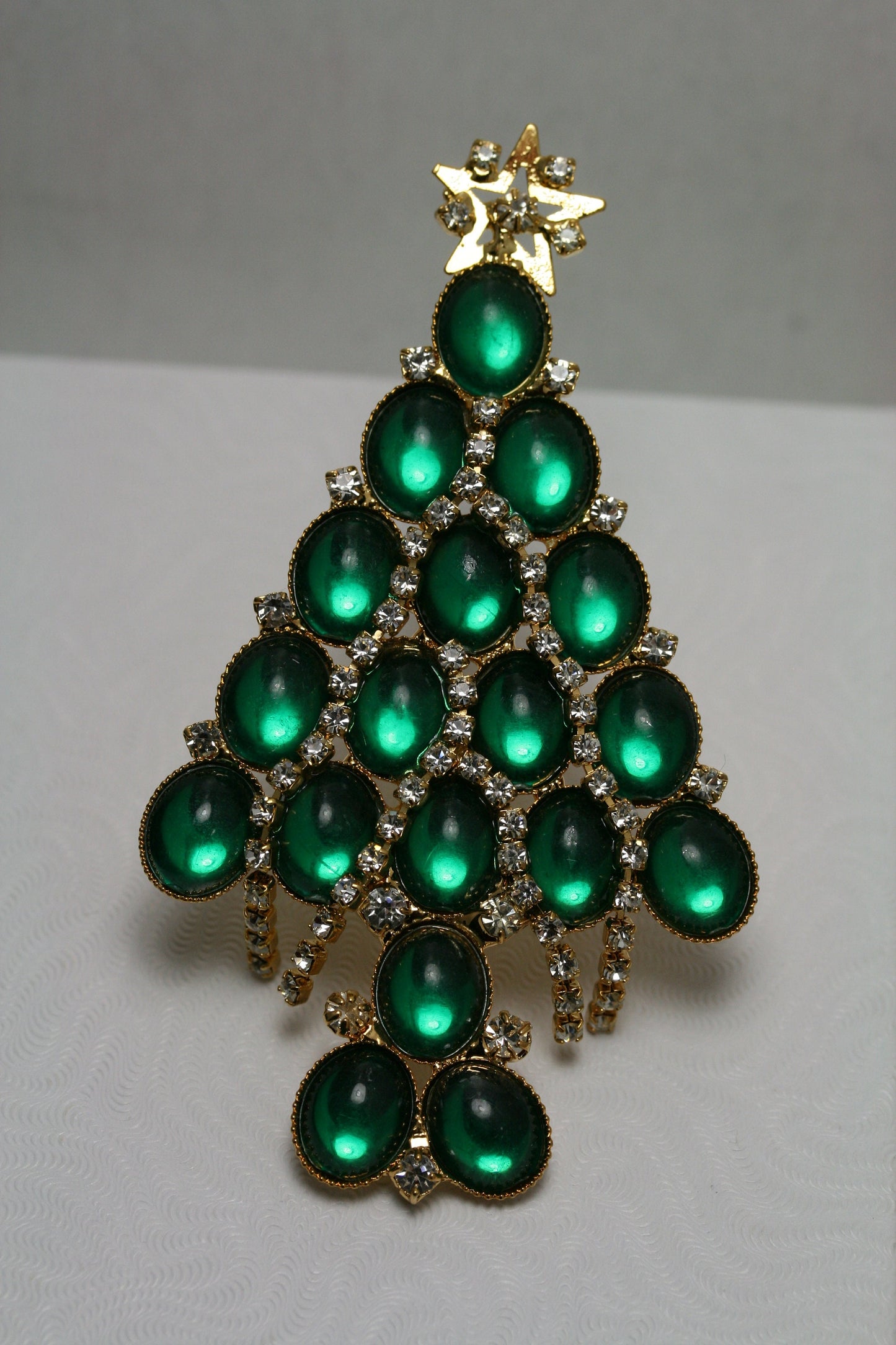 Vintage, Christmas Tree Brooch Pin, Traditionally Christmas Jewelry,