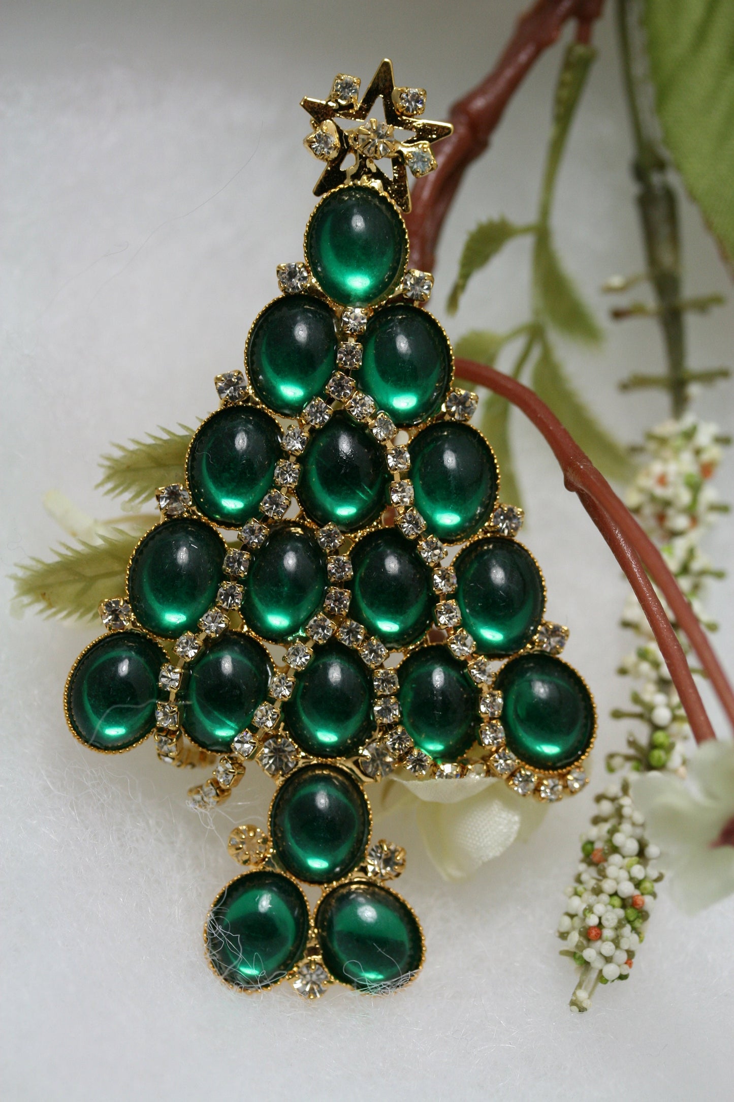 Vintage, Christmas Tree Brooch Pin, Traditionally Christmas Jewelry,
