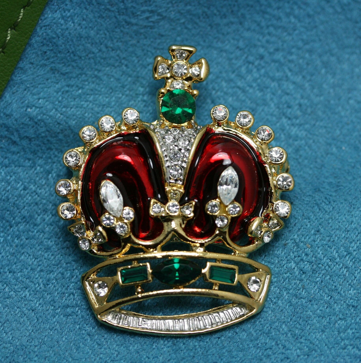 Rhinestone CROWN TRIFARI Brooch Pin In Gold Tone Royal Crown Lapel pin Crown Jewelry