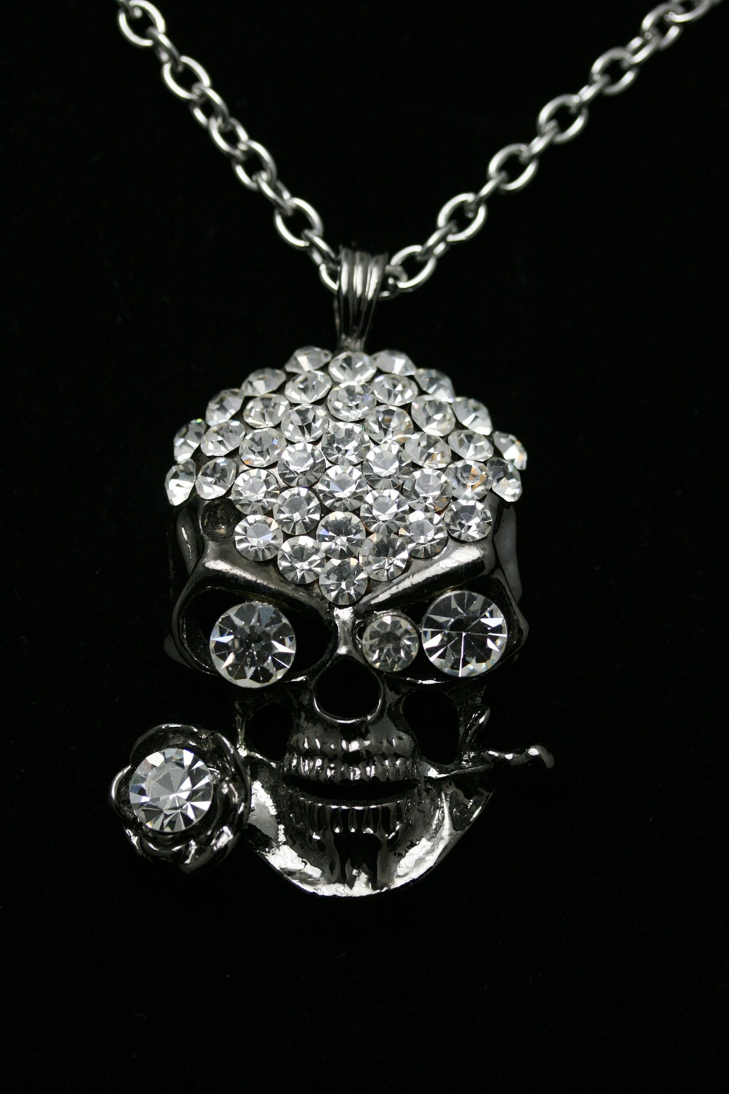 Rhinestone Skull with Rose Flower Skull Head Pendant Crystal Rhinestone Sweater Necklace gift With Chain