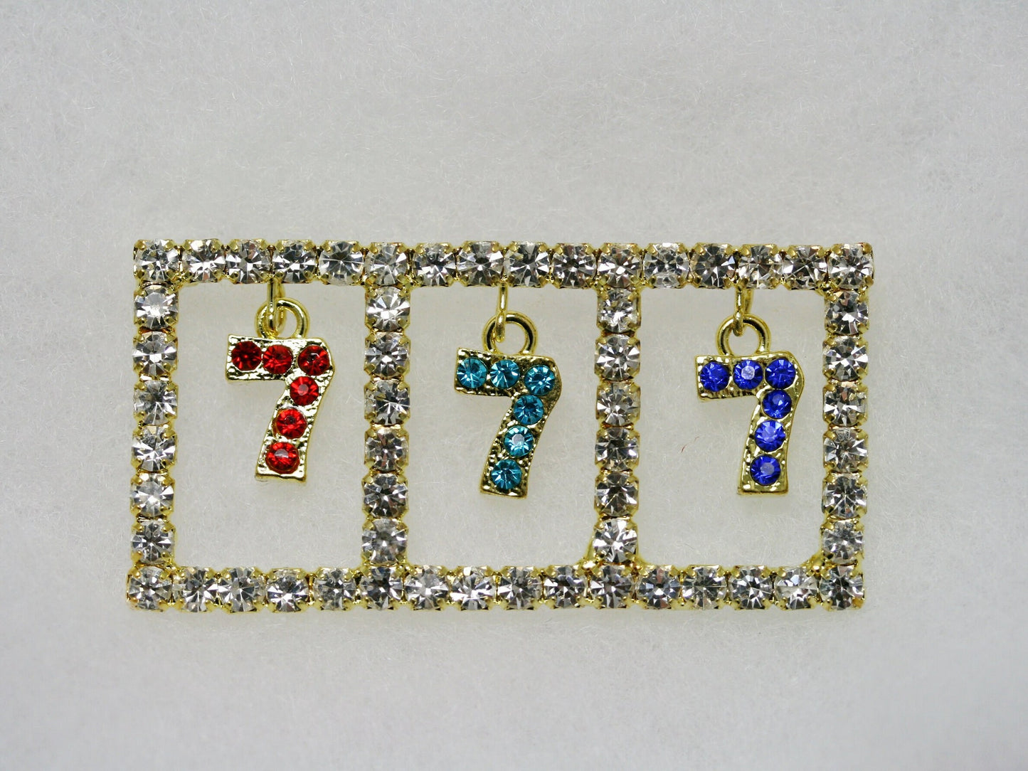 Rhinestone Slot Machine Triple 7 Lapel Vest Pin Brooch Las Vegas 777 Casino Gamblers Slot Machine Jackpot Winner Gambling Pin Brooch