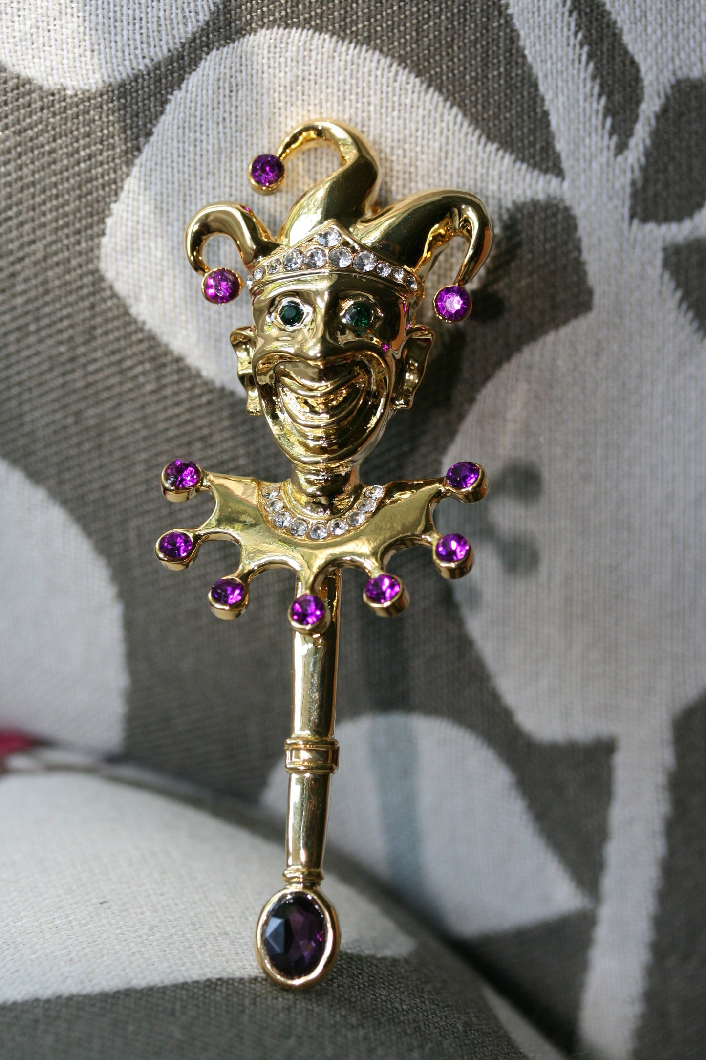 Rhinestone Clown Brooch Pin, Crystal Clown Face Pin Smiling Elegant Clown Lapel Pin