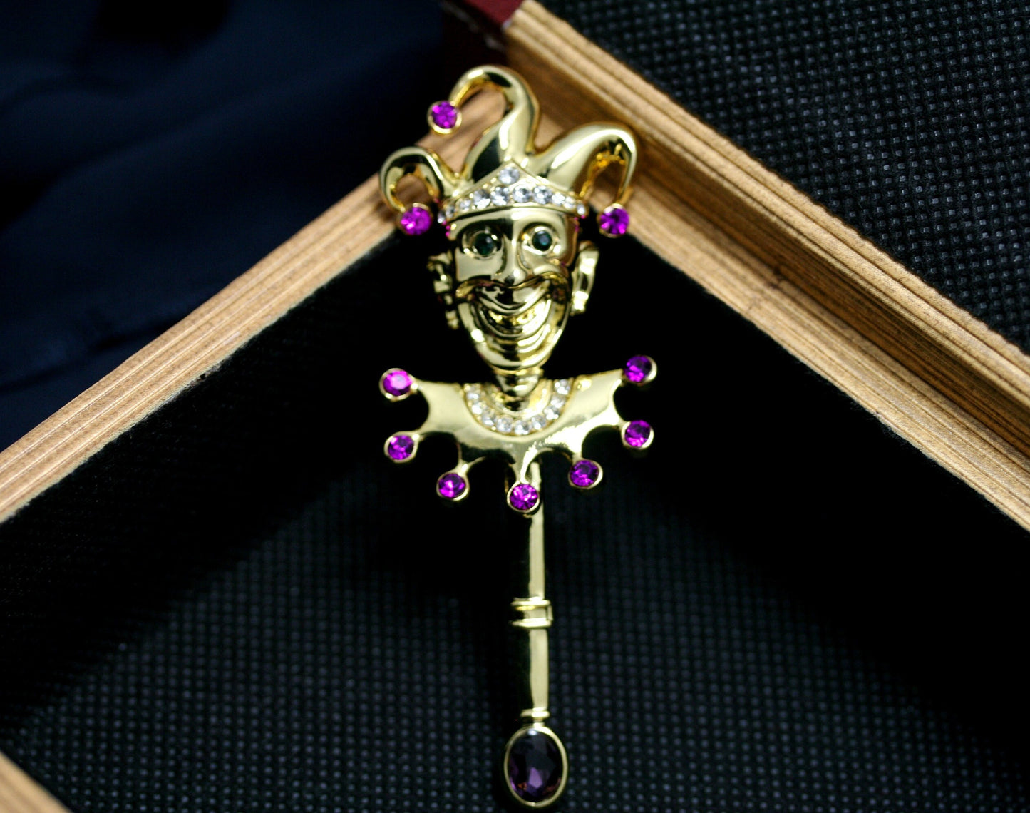 Rhinestone Clown Brooch Pin, Crystal Clown Face Pin Smiling Elegant Clown Lapel Pin