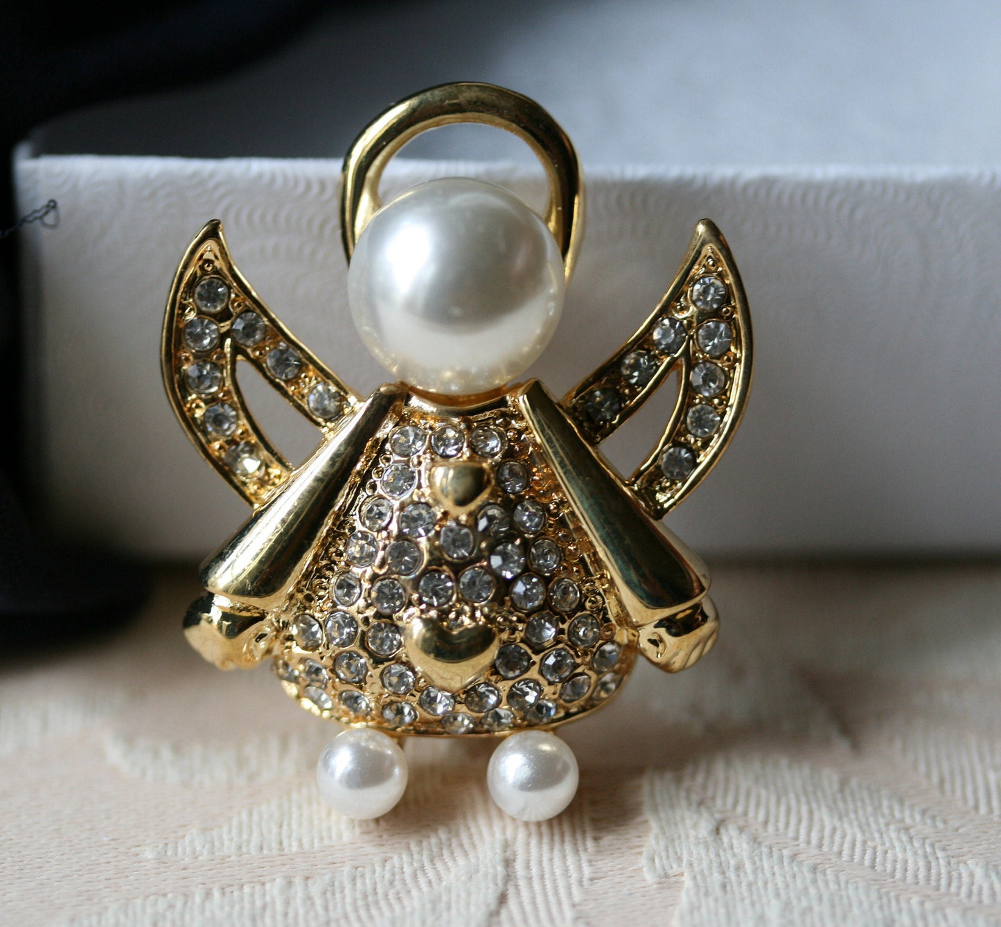 Angel Brooches, Vintage Christmas Angel Pins, Gold Toned Metal Faux Pearl Angel Brooches,