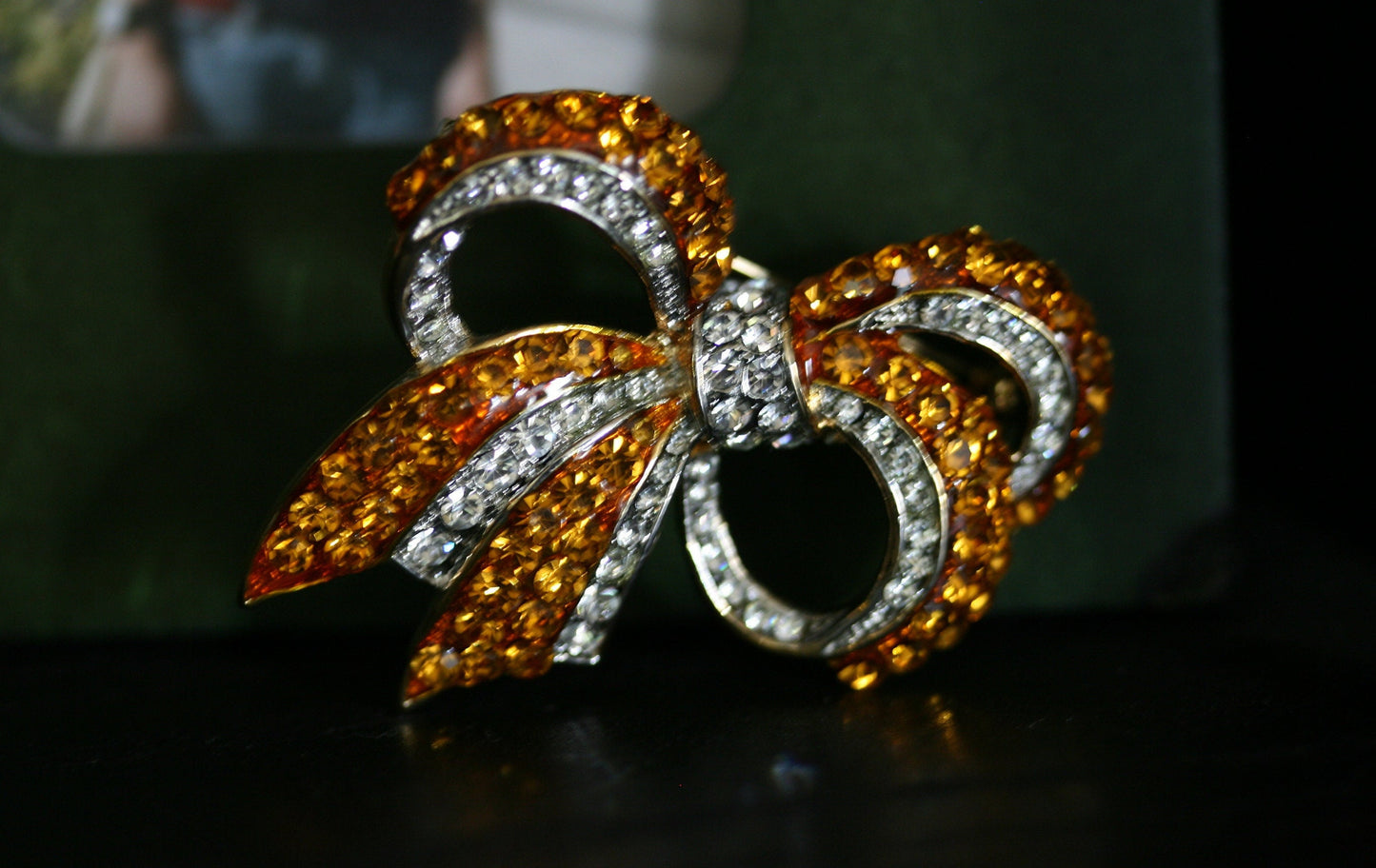Crystal Rhinestone Two-tone Figural Bow Tie Brooch Pin CZ Ribbon Bridal Bowknot Bow Brooch Pins for Women
