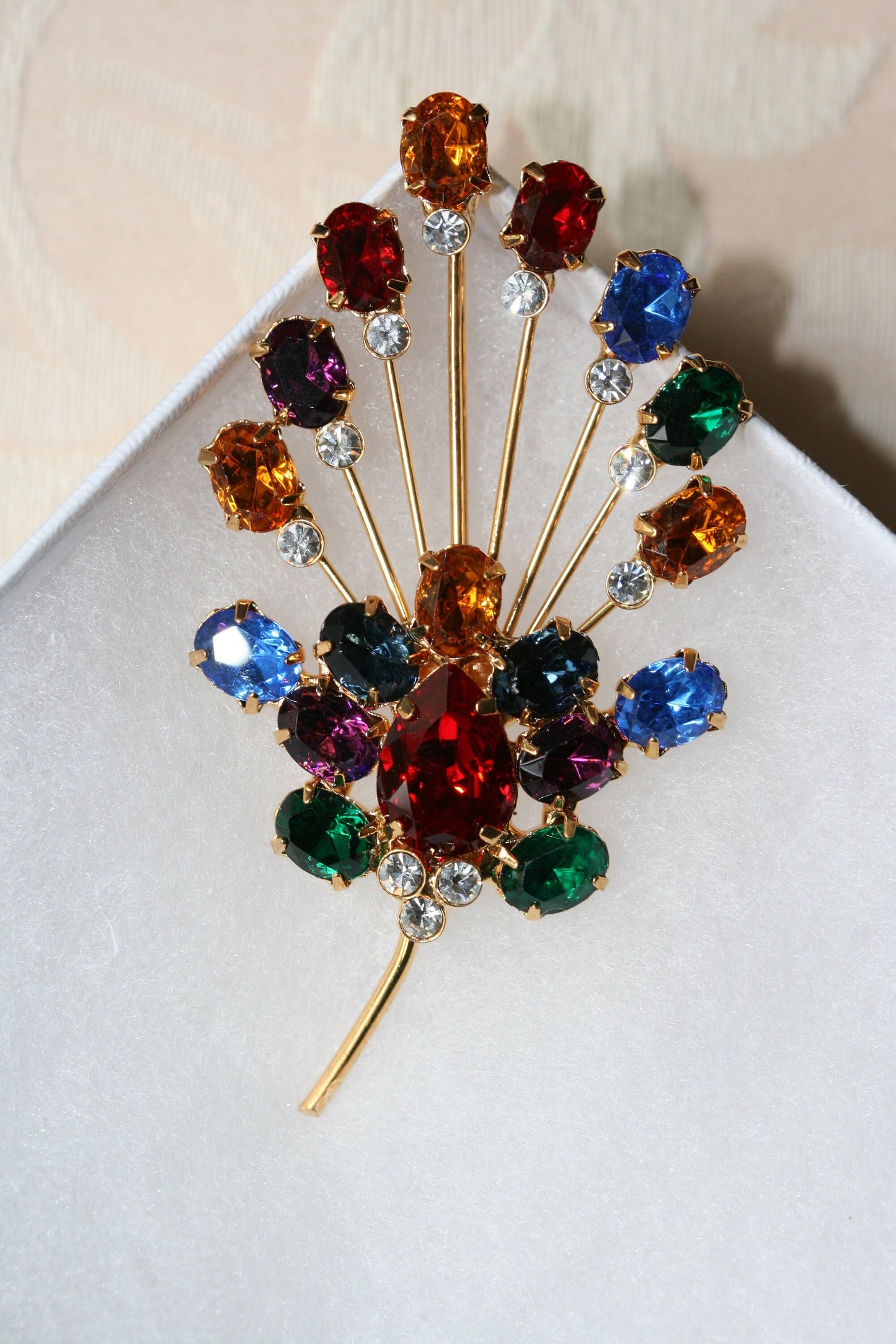 Big Crystal Balloon Brooches For Holiday, Birthday Party Rhinestone Brooch Pin Friends Gift
