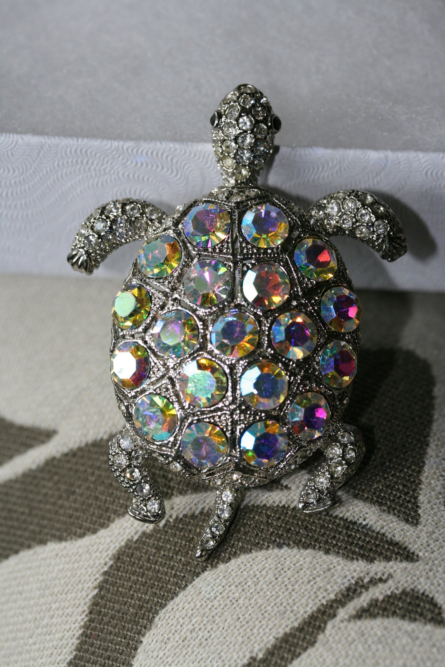 AB Silver-tone & Rhinestone Sea Turtle Brooch, Turtle Crystal Pin, Animal Fancy Jewelry