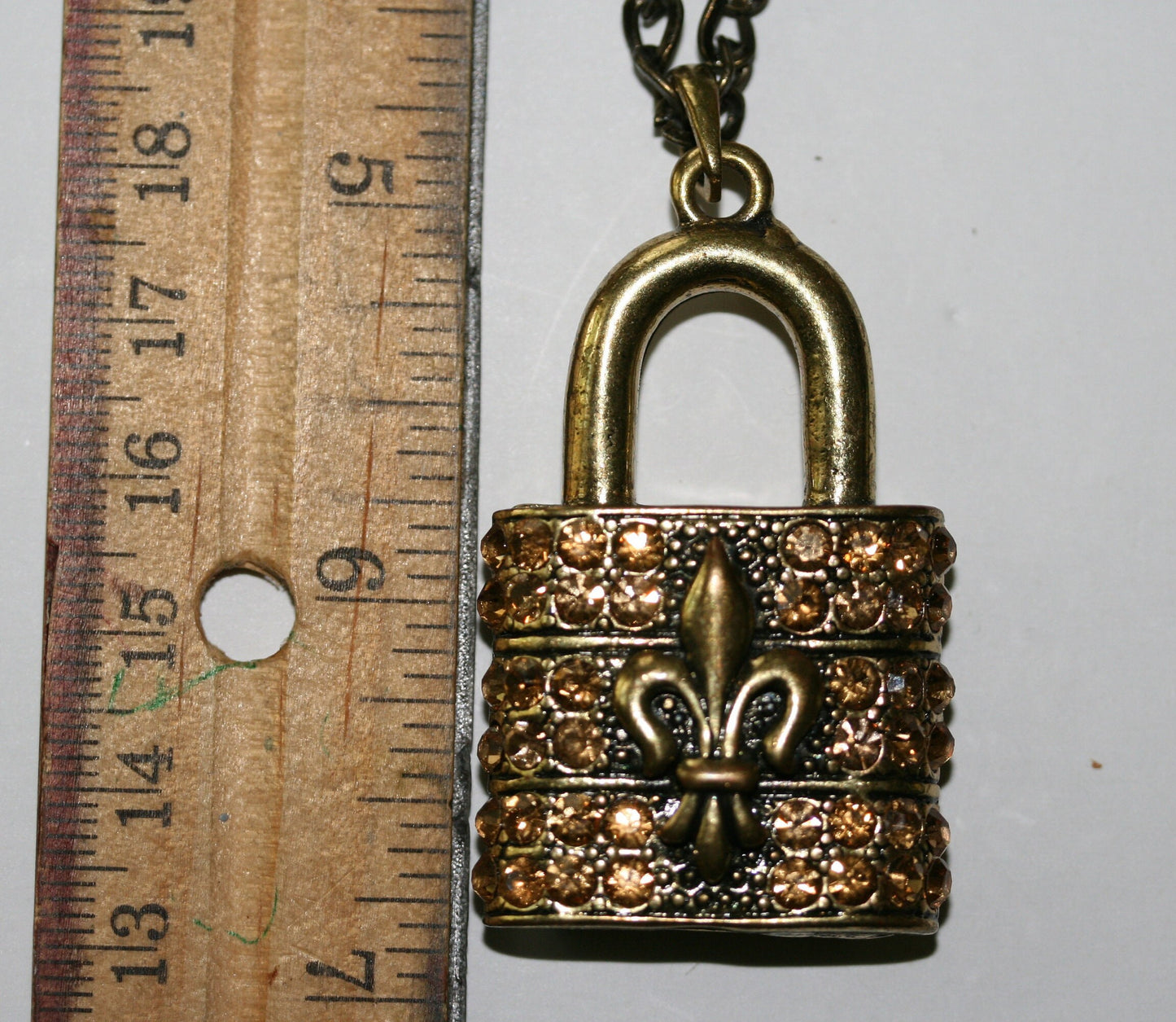 Vintage Fleur De Lis Jewelry Stunning Pave Crystal Rhinestone Lock with Key Pendant Necklace
