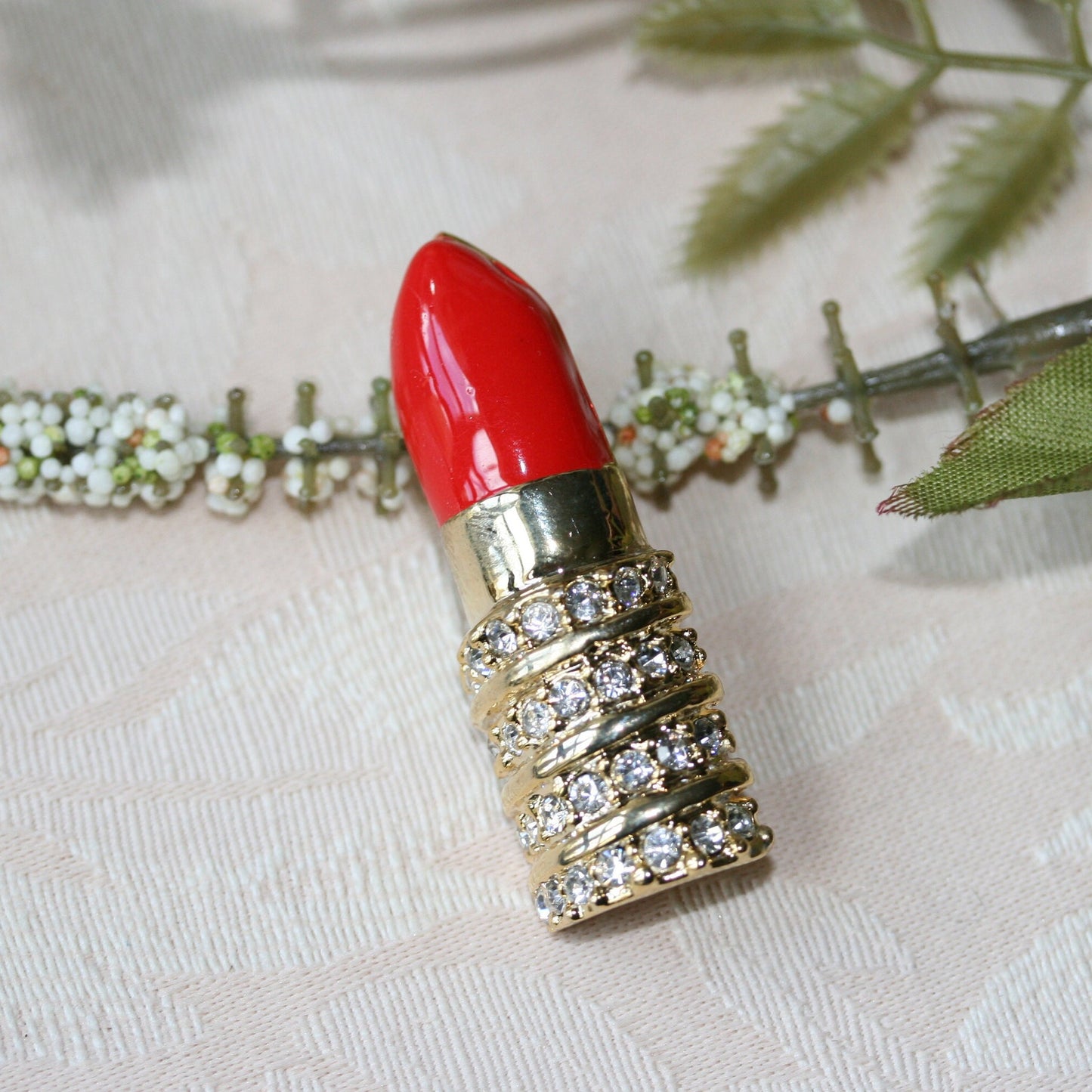Lipstick Red Enamel Clear Rhinestone Multi-Dimensional Brooch Beauty Lip Stick Pin for Her