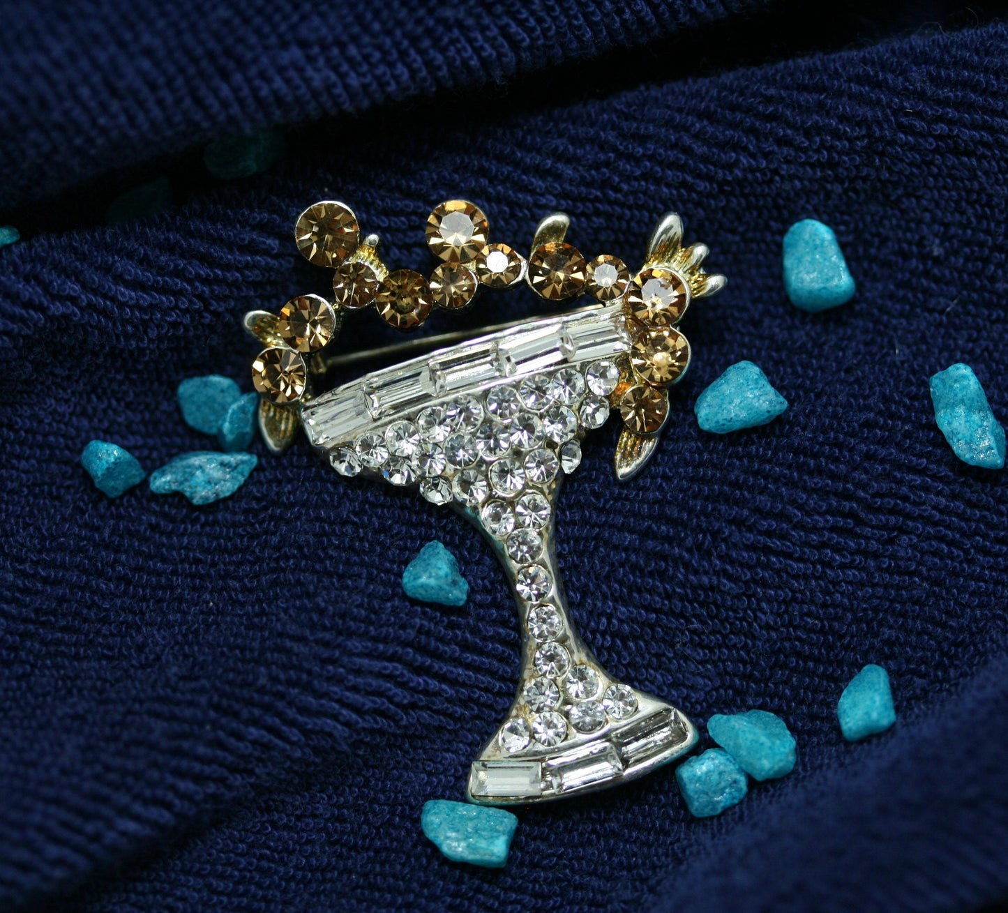 Silver-plated Rhinestone Pell Champagne Glass Brooch Pin