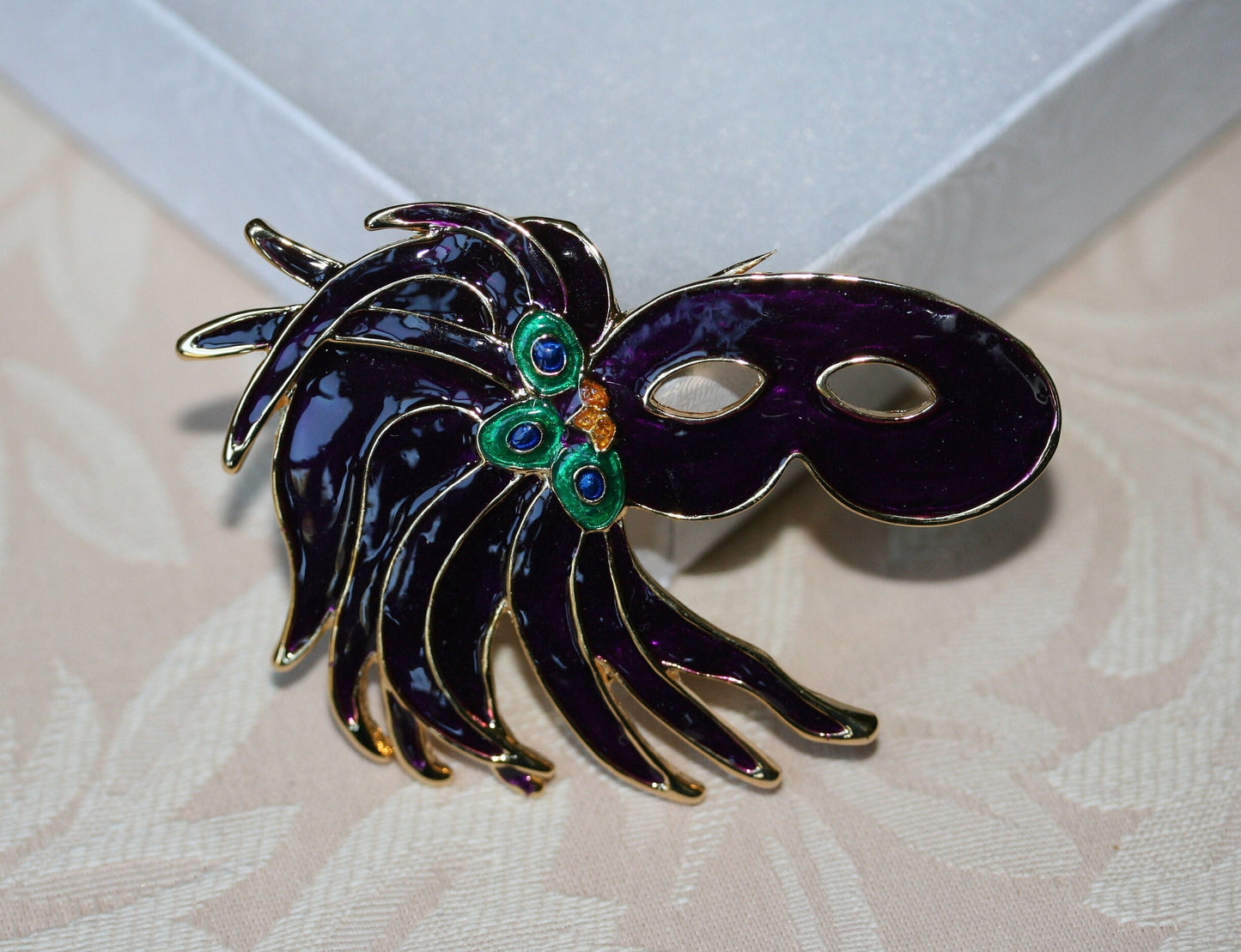 New Orleans Mardi Gras Mask Brooch Pin Enamel Rhinestones Gold Tone