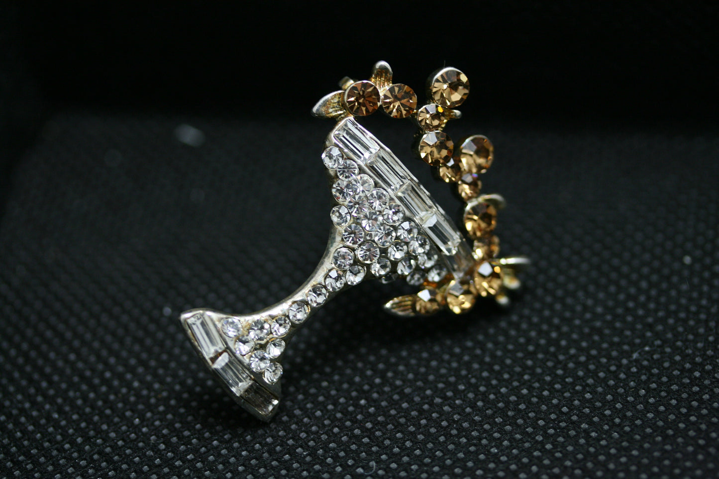 Silver-plated Rhinestone Pell Champagne Glass Brooch Pin