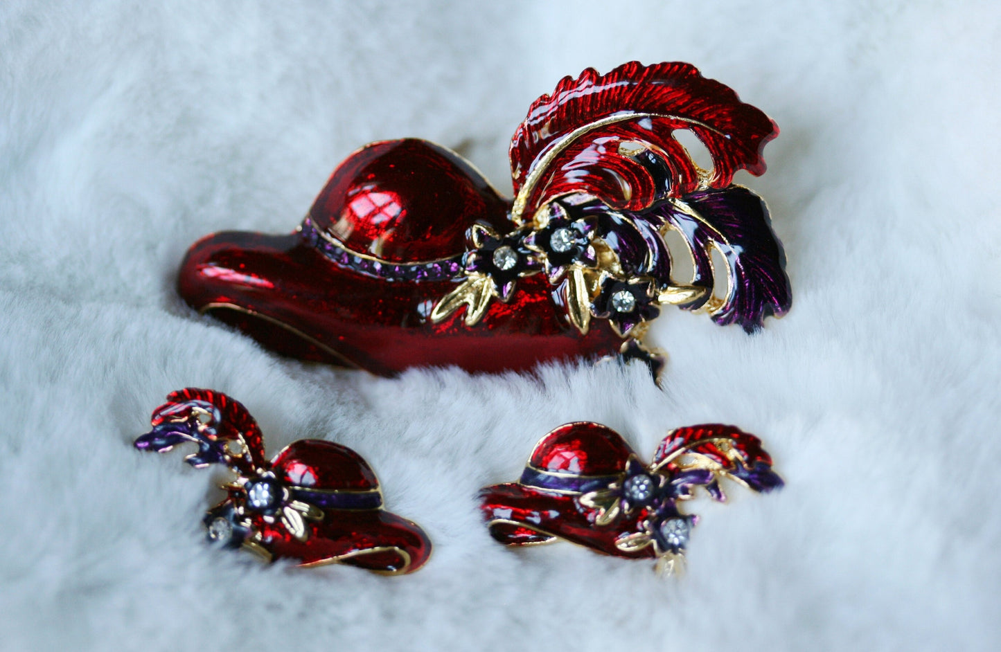 Red Hat Club Lapel Pin, Red Hat Club Post Earrings Fashion Red hat Brooch and Earrings Set