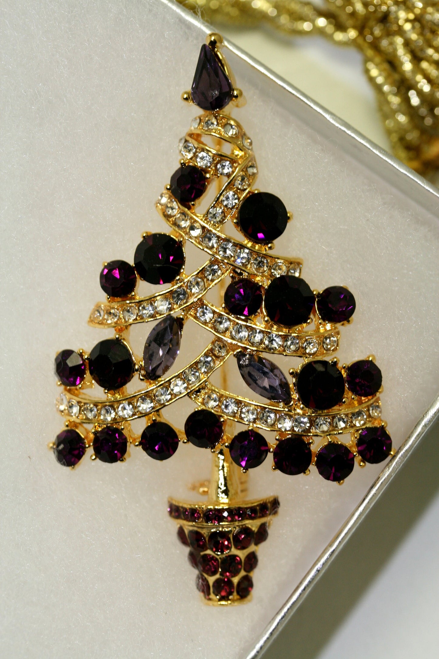 GORGEOUS PURPLE Rhinestone Christmas Tree Pin Brooch, Rich Holiday Xmas Tree Jewelry Gift