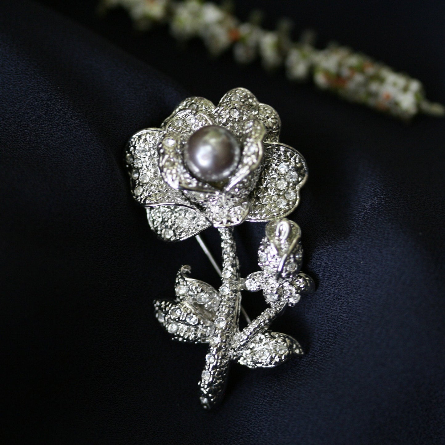 Beauty Women's Rose Flower Faux Pearl Rhinestone Brooch Pin Bridal Wedding Jewelry Gift Valentine's Rose Gift
