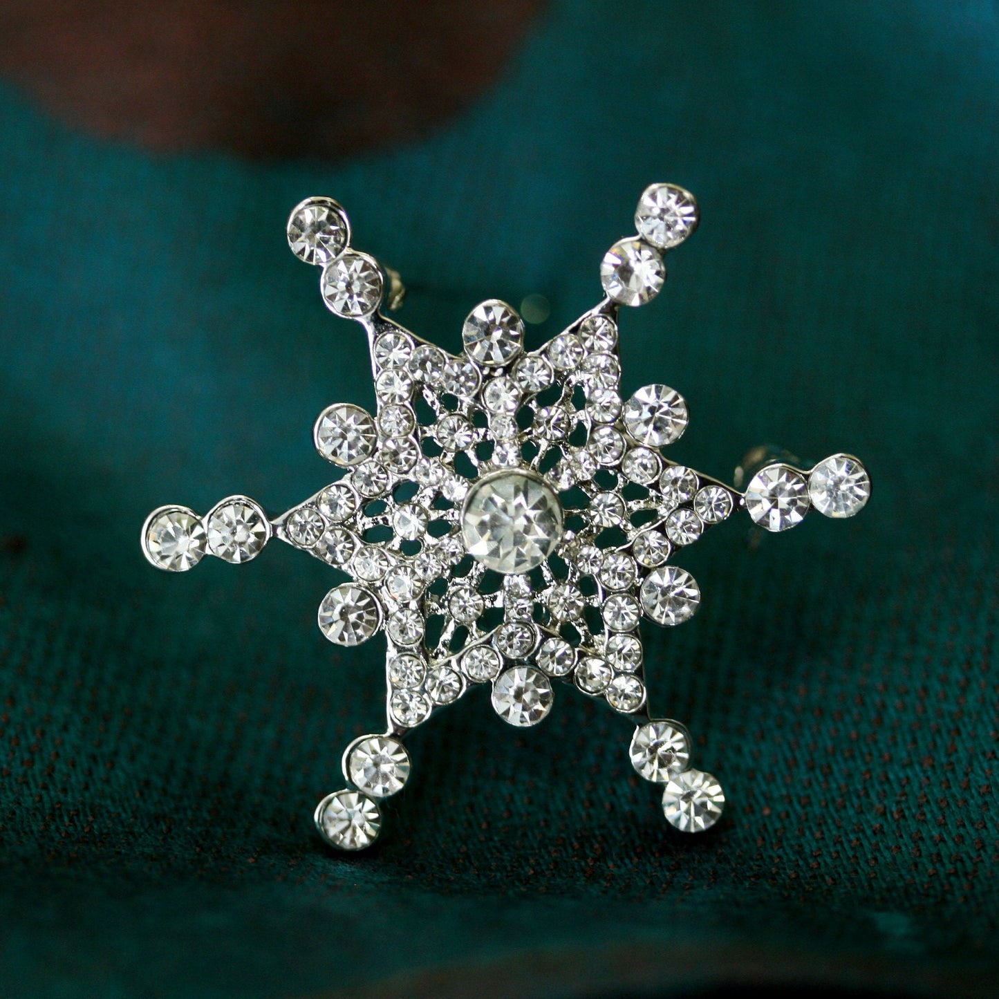 Rhinestone Snowflake Christmas Pin, Crystal Snowflake Brooch Jewelry Gift, Winter Holiday Jewelry Gift