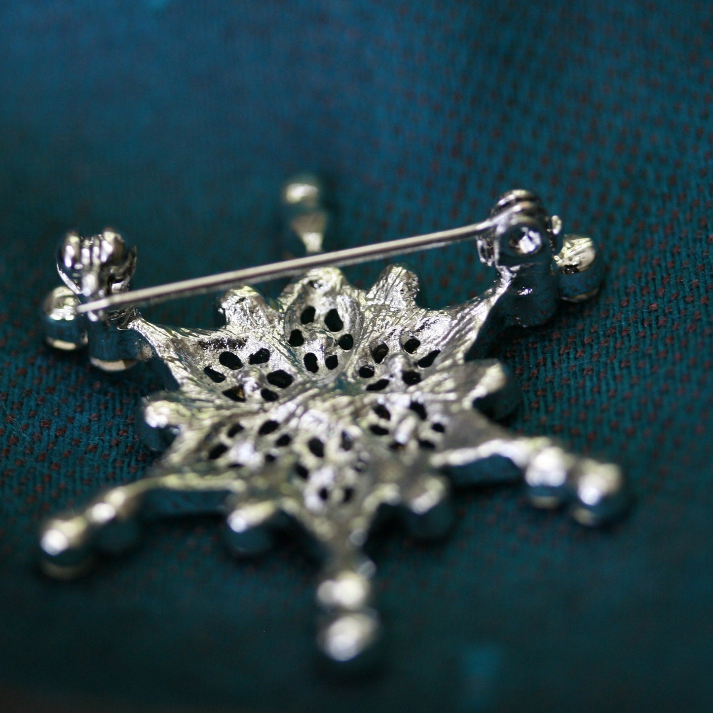 Rhinestone Snowflake Christmas Pin, Crystal Snowflake Brooch Jewelry Gift, Winter Holiday Jewelry Gift