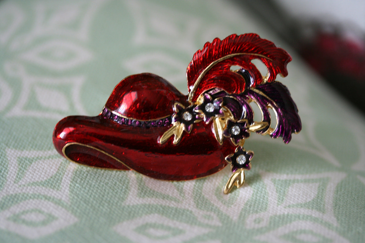 Red Hat Club Lapel Pin, Red Hat Club Post Earrings Fashion Red hat Brooch and Earrings Set