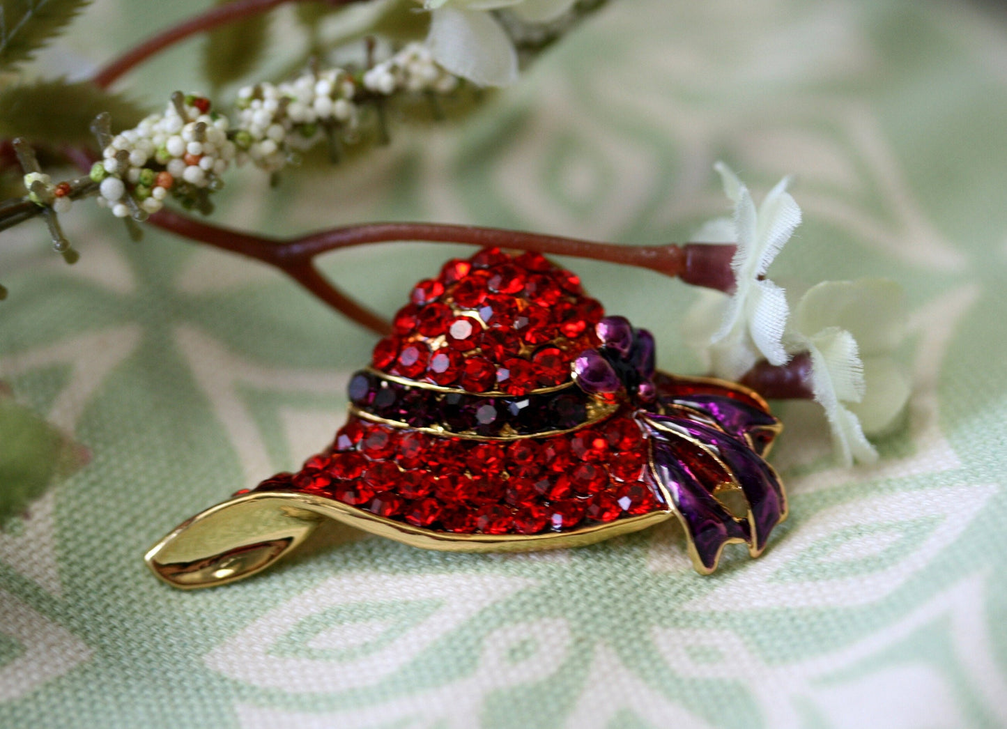 Rhinestone Red Hat Club Lapel Pin, Red Hat Club Post Earrings Fashion Crystal Red hat Brooch and Earrings Set