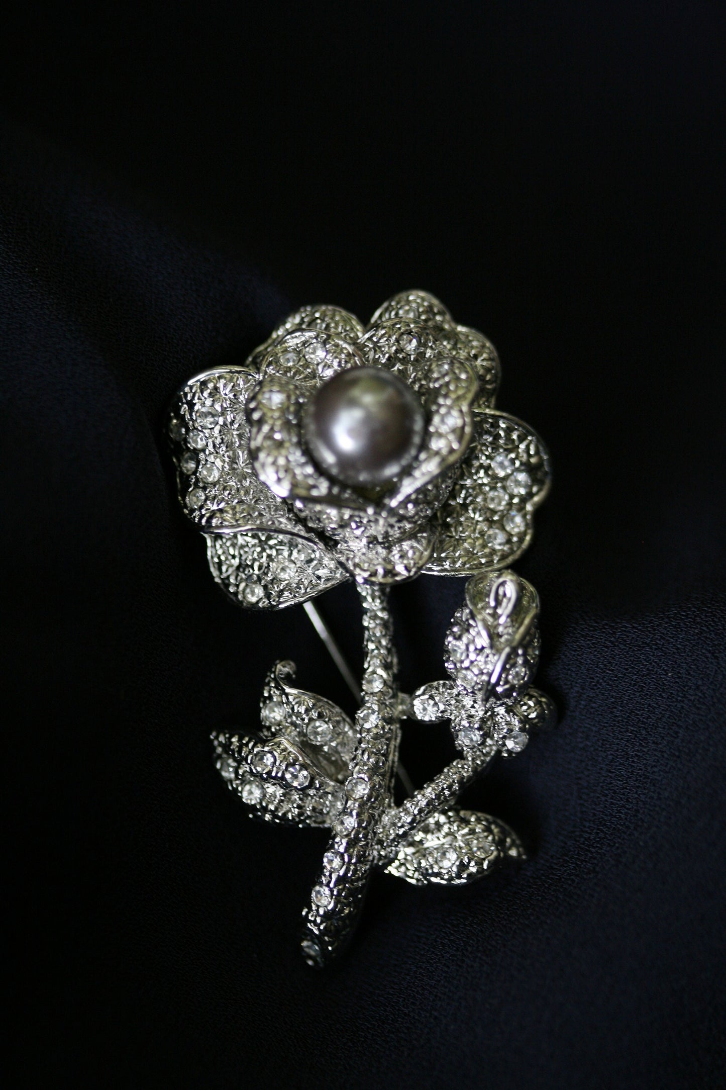 Beauty Women's Rose Flower Faux Pearl Rhinestone Brooch Pin Bridal Wedding Jewelry Gift Valentine's Rose Gift