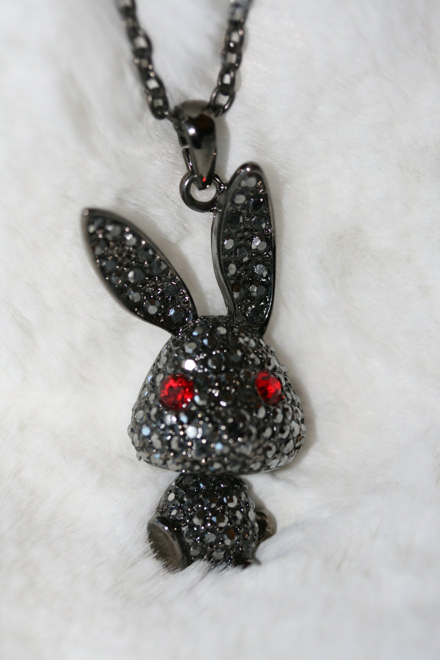 Silvery Tone Crystal Rhinestone Bobble Anime Bunny Rabbit Pendant Necklace