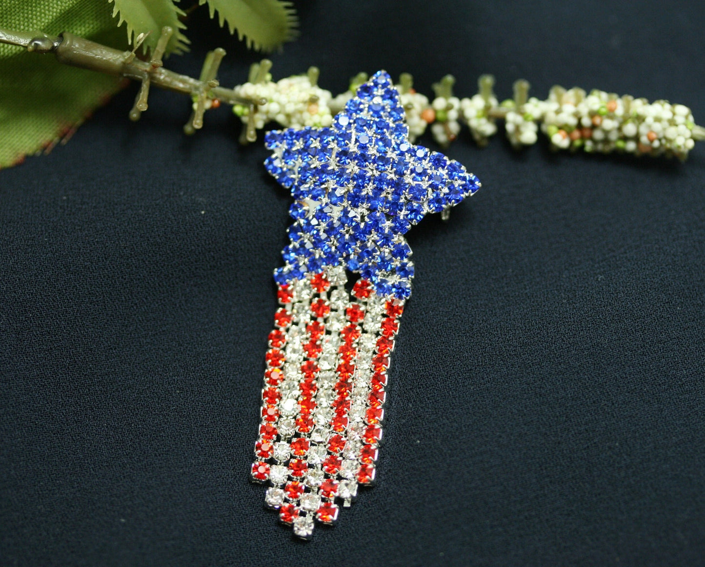Crystal Shooting Star Brooch Red White Blue Rhinestone Shooting Star Pin USA Patriotic 4th of July Independence Day Gift,