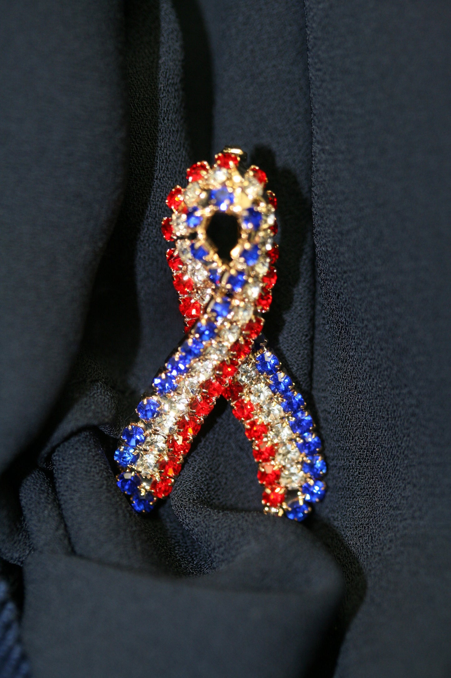 Rhinestone Patriotic Ribbon Brooch, Red White Blue Ribbon Pin, Crystal USA Ribbon Pin 4th July Independence Day Jewelry
