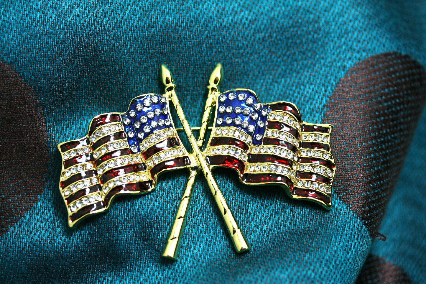 Vintage Double AMERICAN FLAG Rhinestone Brooch Pin USA Patriotic