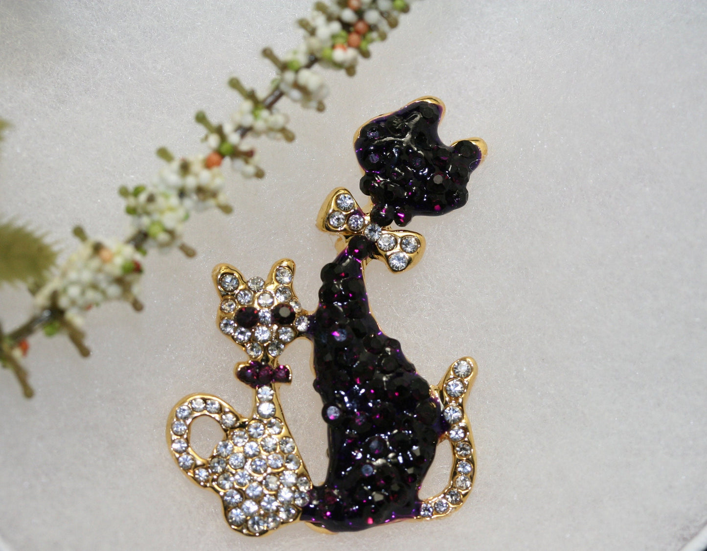 Vintage Purple Crystal Diamond Amethyst Rhinestone cat Pin Brooch Cats Ladies Pins