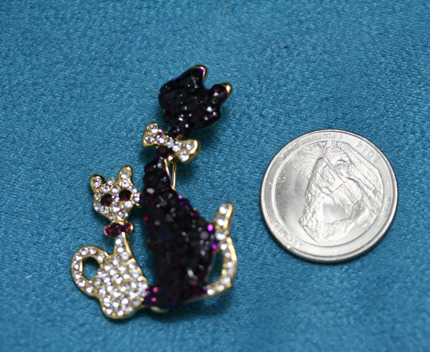 Vintage Purple Crystal Diamond Amethyst Rhinestone cat Pin Brooch Cats Ladies Pins