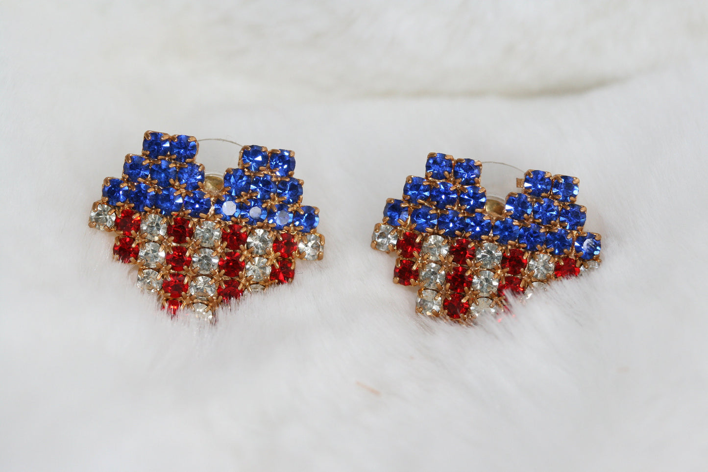 Rhinestone Embellished American USA Flag Heart Stud Earring Gold-Tone patriotic USA Flag Heart Earrings
