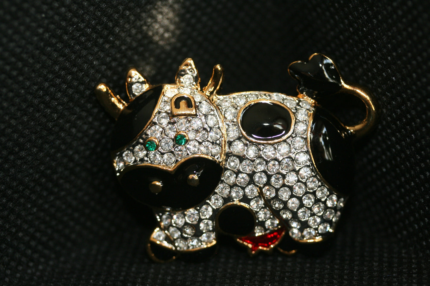 Vintage Sparkling Crystal Rhinestone COW Brooch/Pin, Barn Animals Pin, Country Brooch