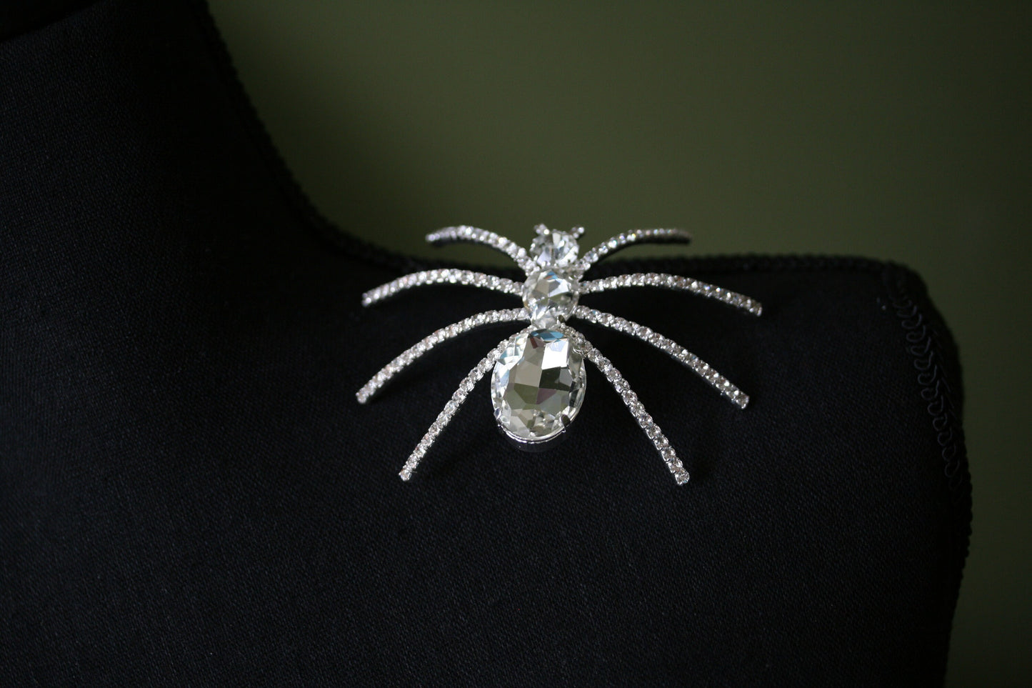 Silver Tone Clear Rhinestone 3D Halloween Spider Pin Brooch, Large Spider Pin
