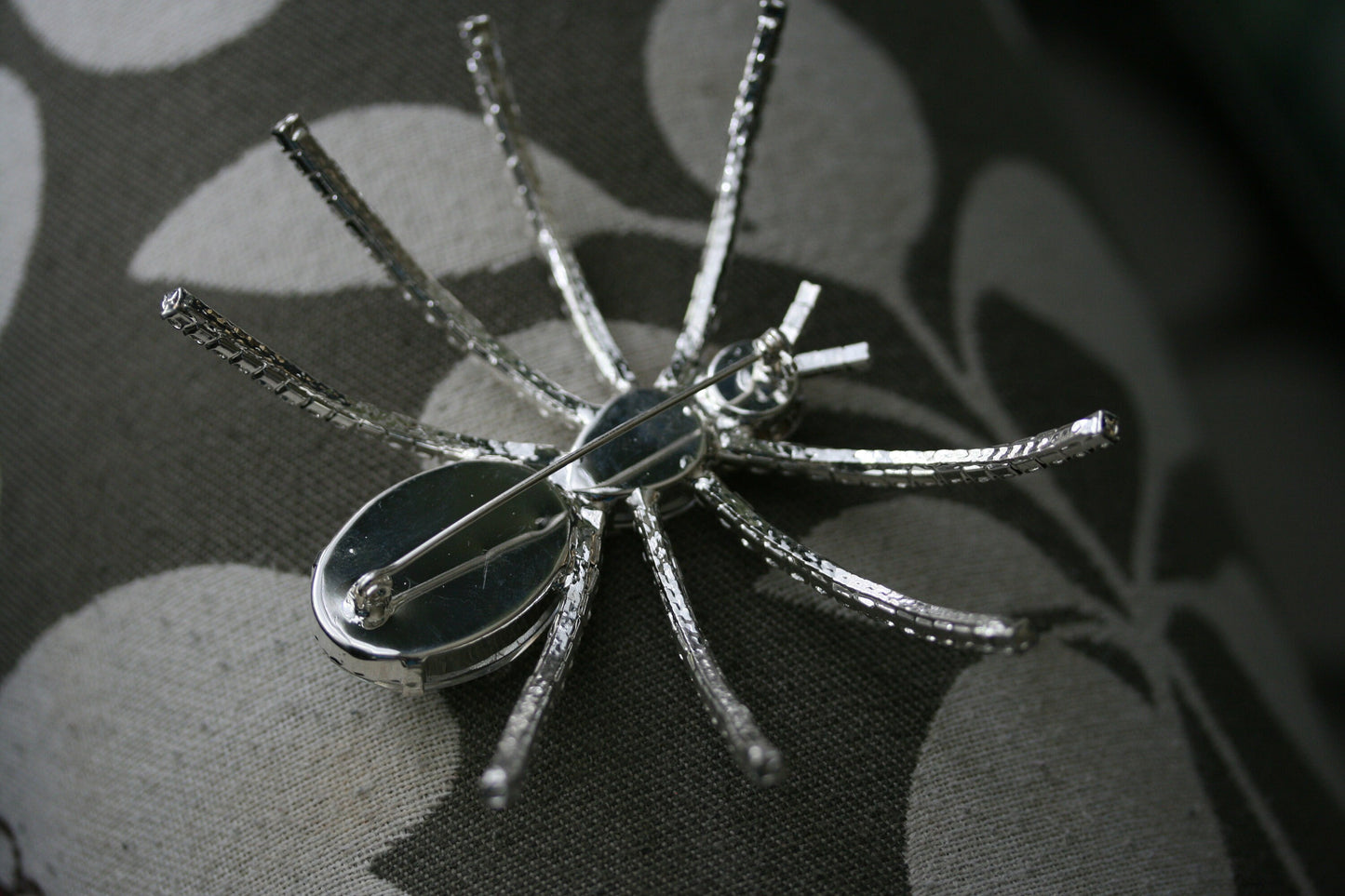 Silver Tone Clear Rhinestone 3D Halloween Spider Pin Brooch, Large Spider Pin