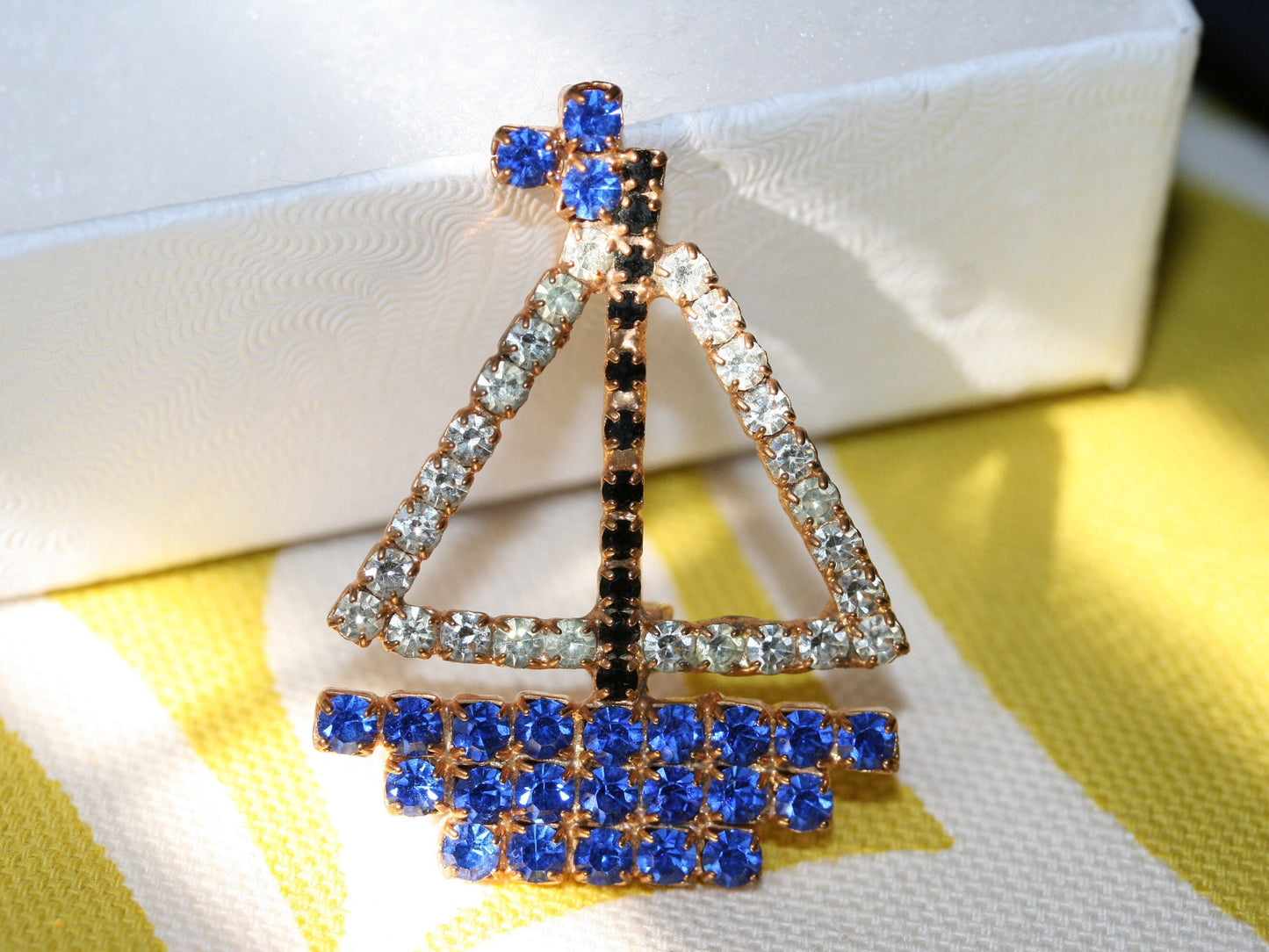 Sail Boat PIN BROOCH RHINESTONE Blue Crystal