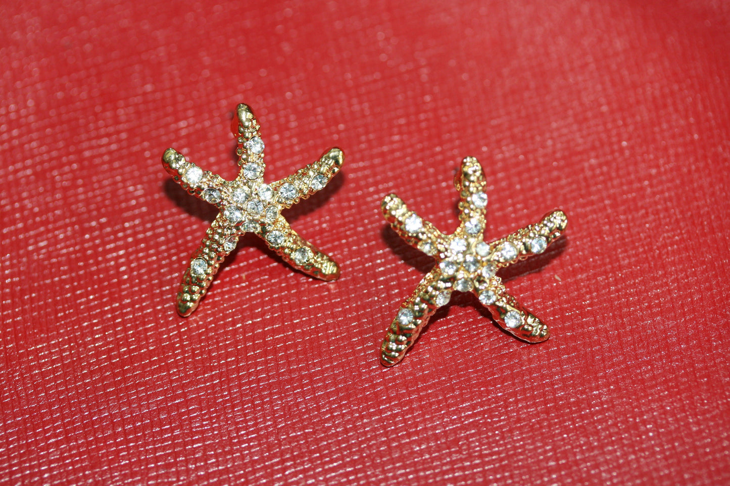 Rhinestone Starfish Post Earrings. Star Fish Stud Earrings. Beach Starfish Stud Bridal Wedding Earrings