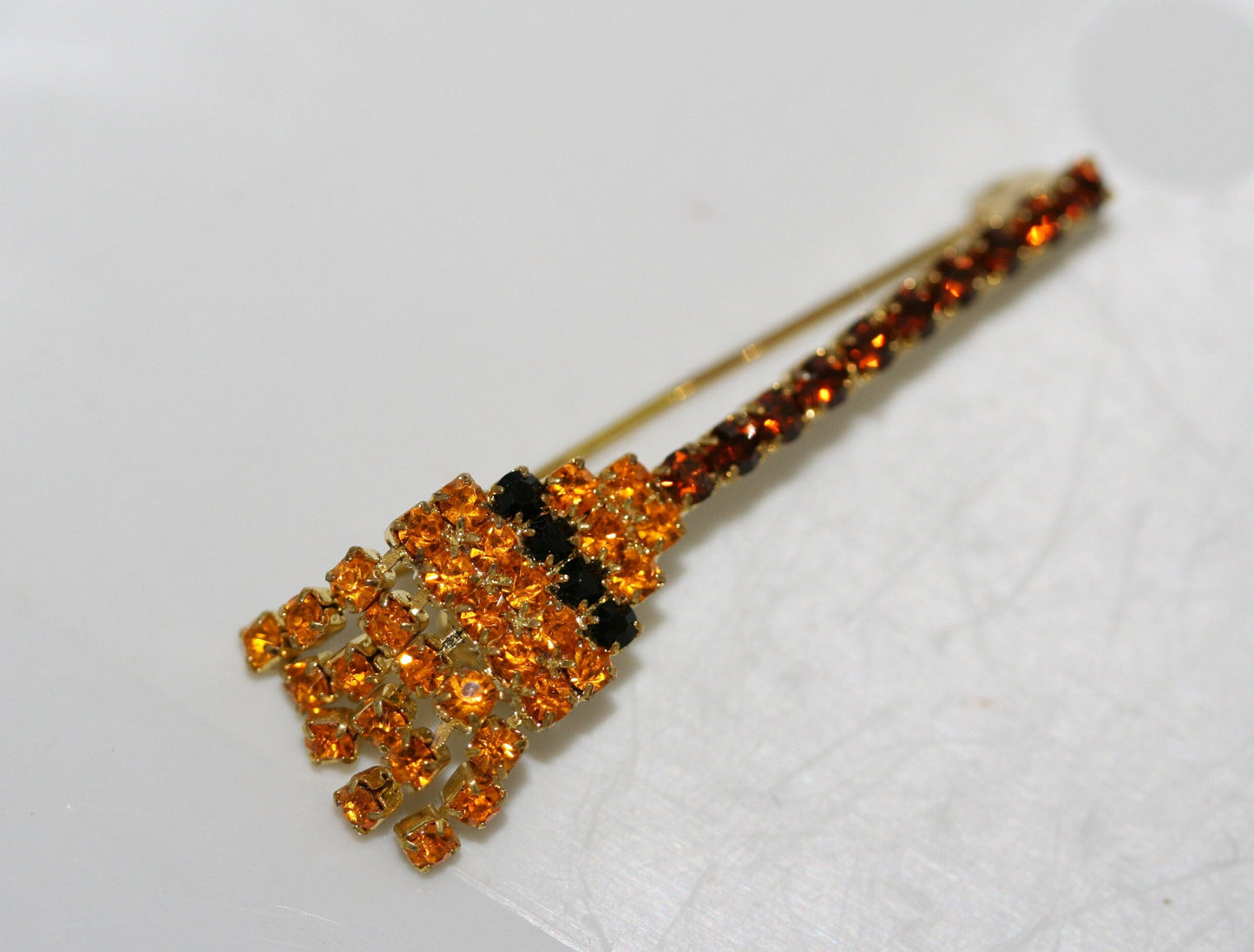 Witch's Broom Crystal Pin Rhinestone Halloween Broom Brooch pin