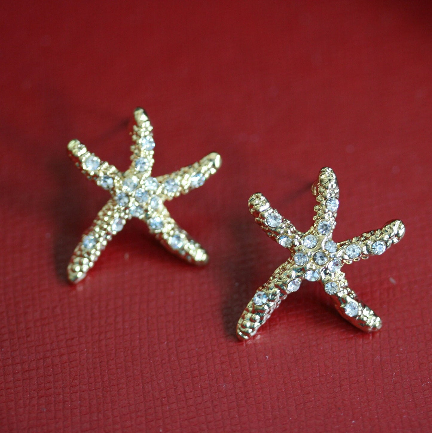 Rhinestone Starfish Post Earrings. Star Fish Stud Earrings. Beach Starfish Stud Bridal Wedding Earrings