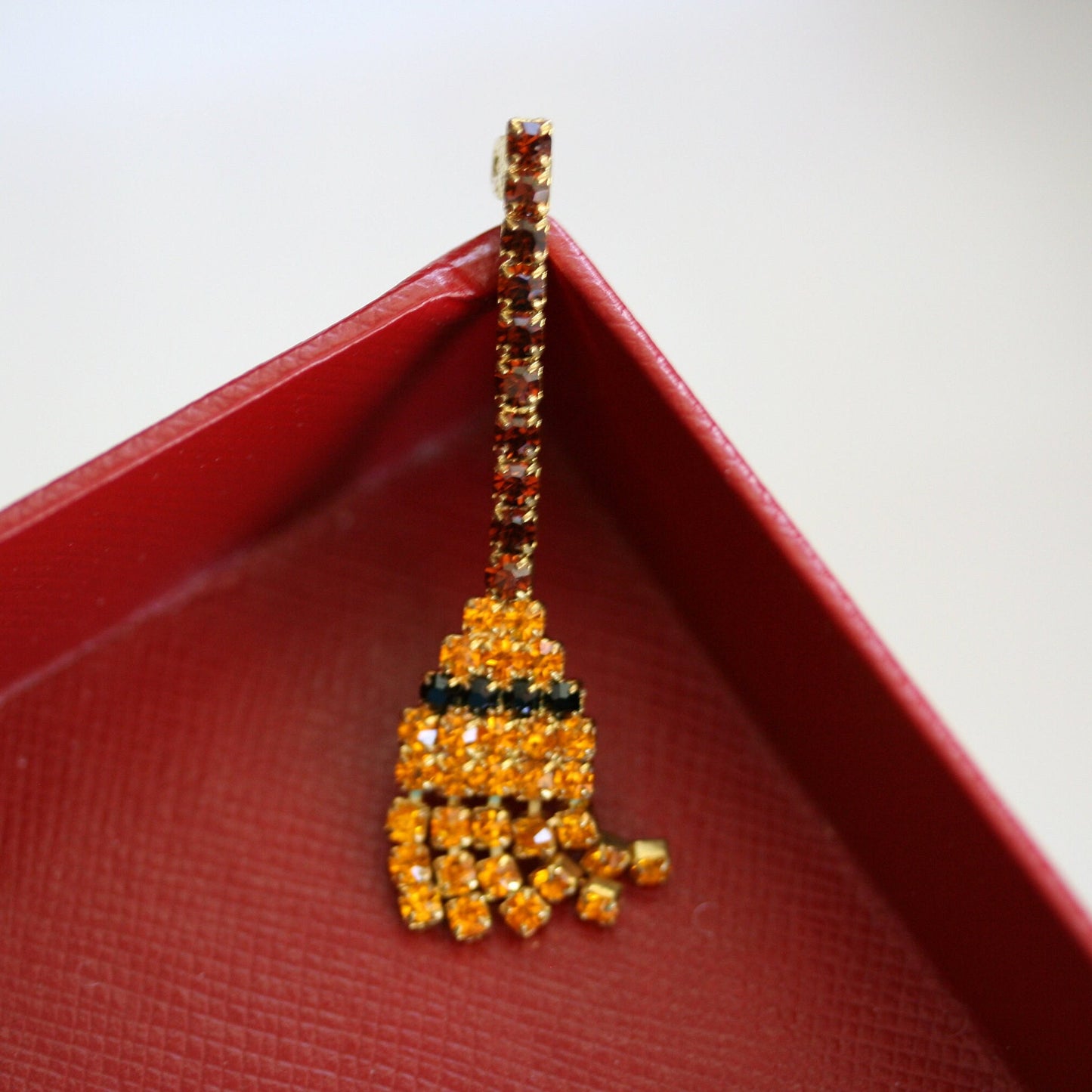 Witch's Broom Crystal Pin Rhinestone Halloween Broom Brooch pin
