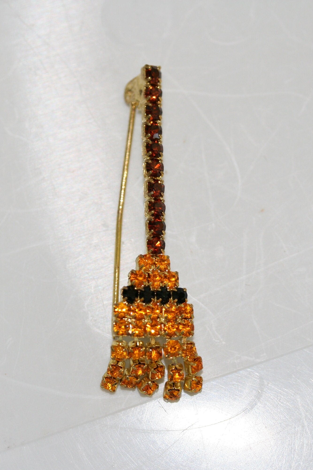 Witch's Broom Crystal Pin Rhinestone Halloween Broom Brooch pin