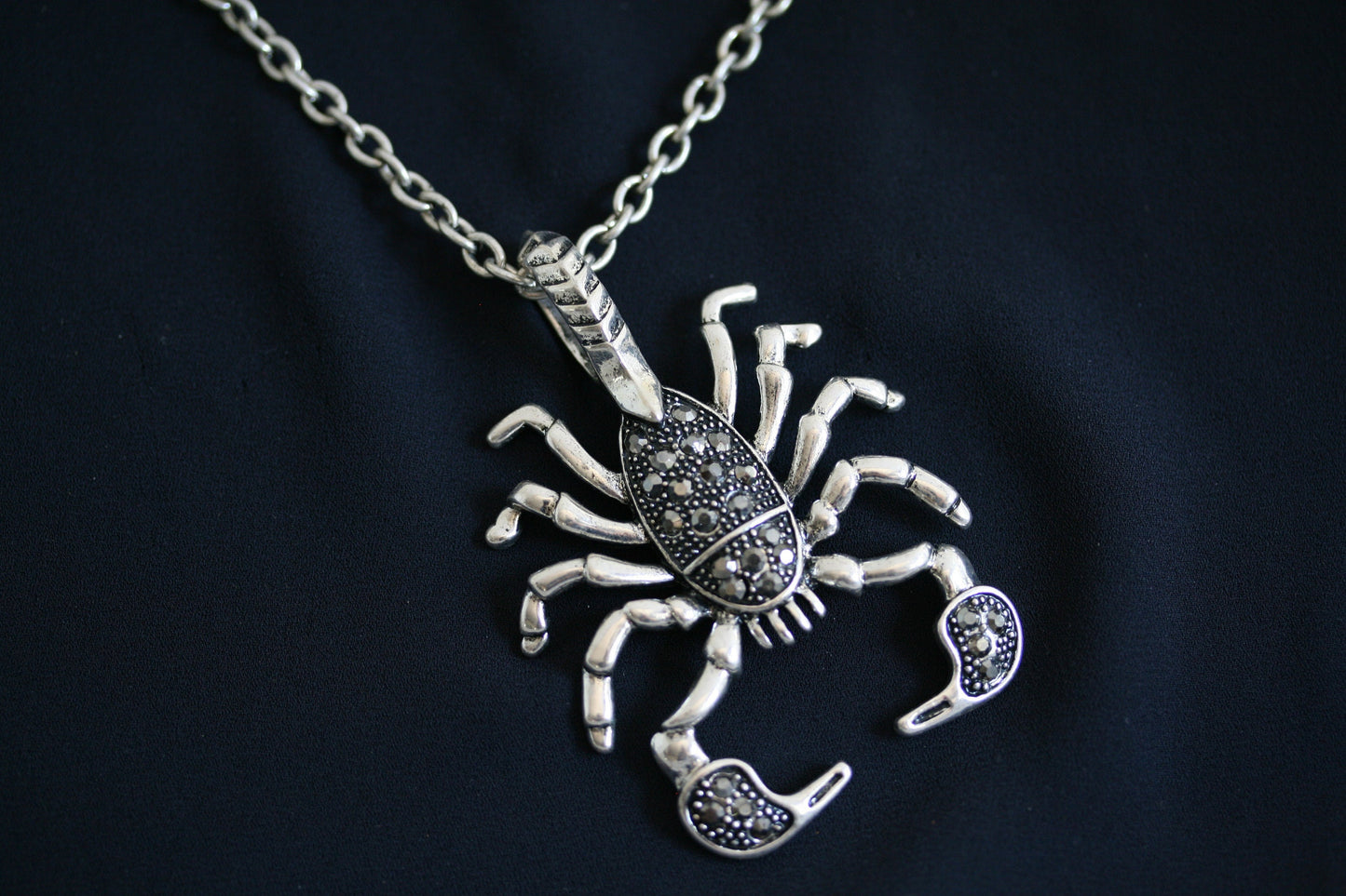 Scorpion Necklace Pendant Black Pave Sparkling Realistic Scorpion Scorpio Zodiac Silver Charm Bead Pendant Halloween Costume Jewelry Gift