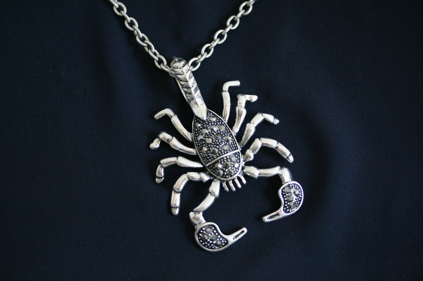 Scorpion Necklace Pendant Black Pave Sparkling Realistic Scorpion Scorpio Zodiac Silver Charm Bead Pendant Halloween Costume Jewelry Gift