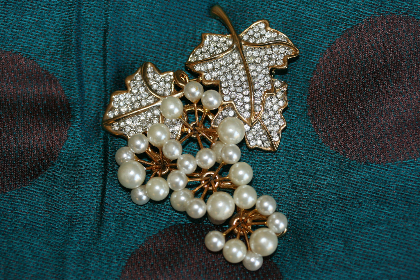 Vintage Pave Rhinestones & Faux Pearls Gold Tone Grape Bunch Brooch Pin