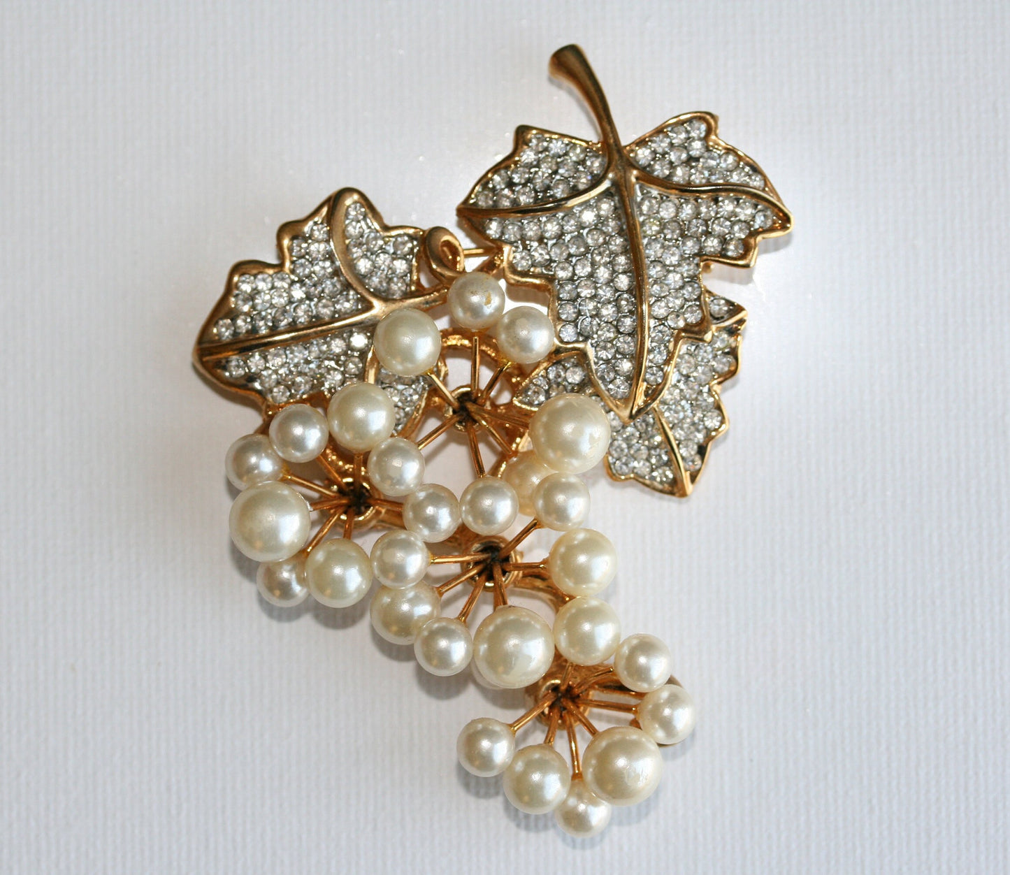 Vintage Pave Rhinestones & Faux Pearls Gold Tone Grape Bunch Brooch Pin