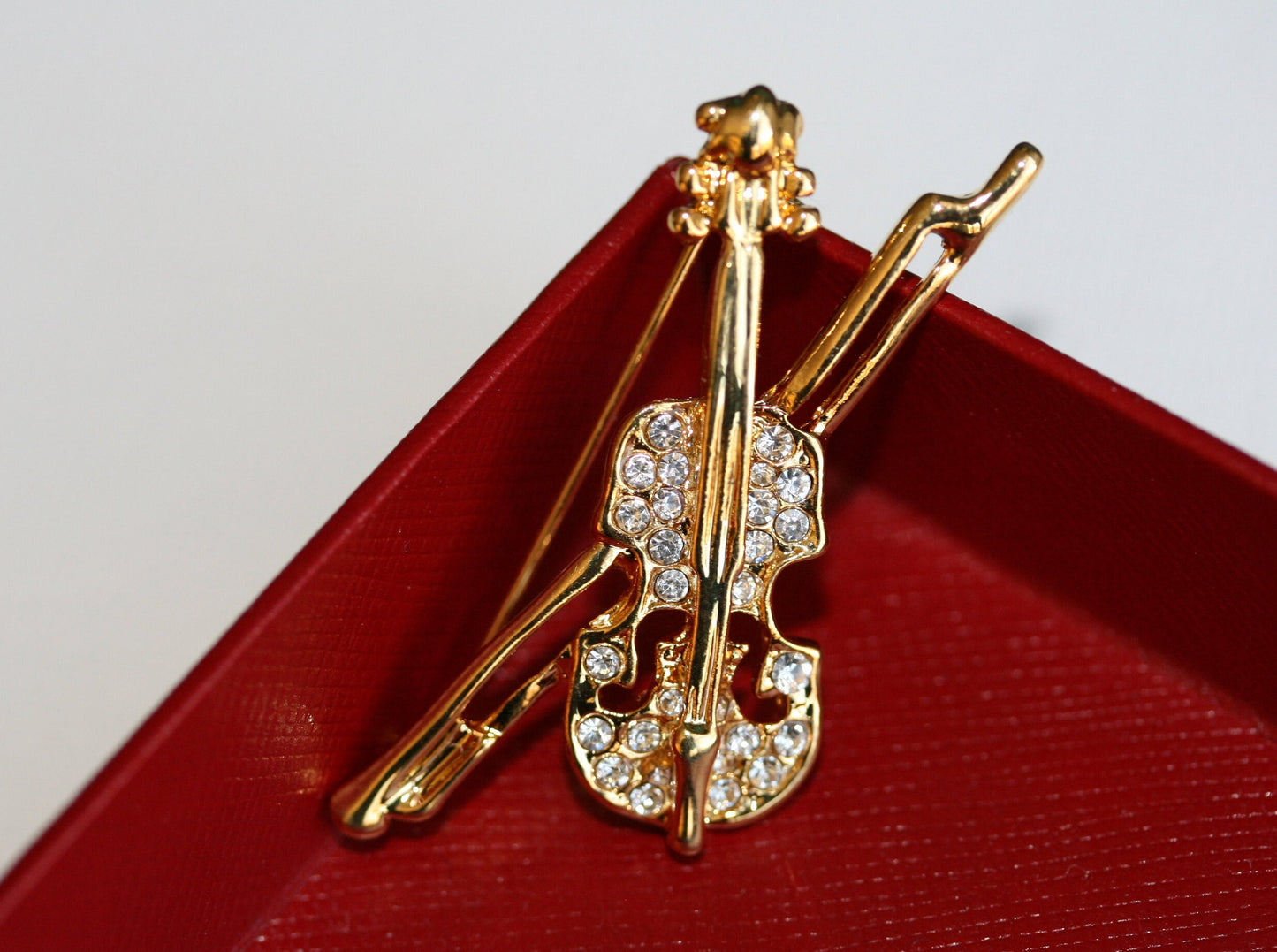 Gold Tone Rhinestone Violin Pin Brooch Jewelry Musical Instrument Jewelry Gift