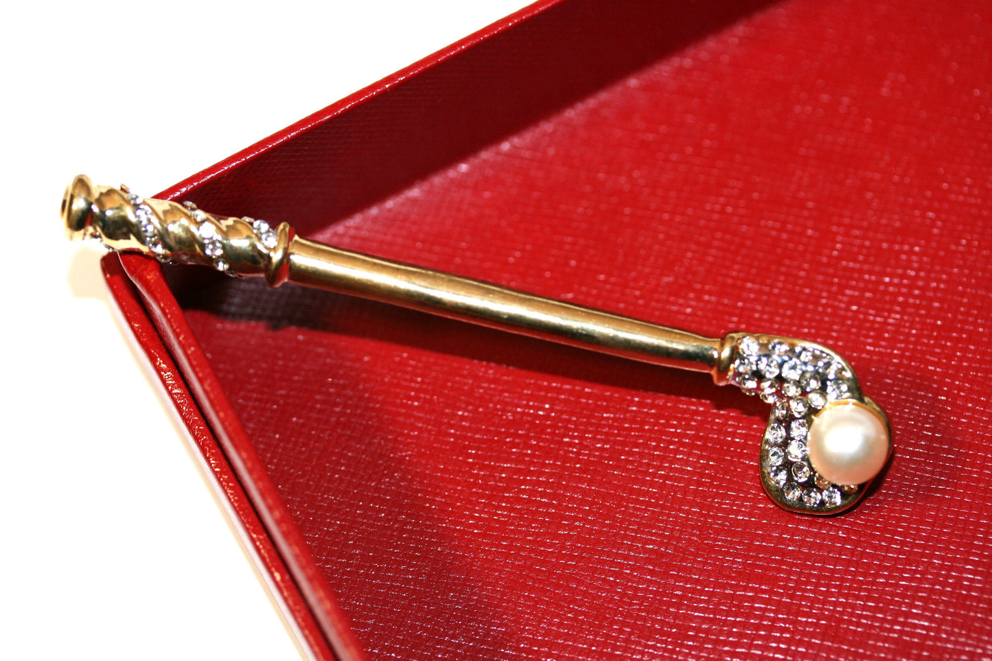 Golf Club & Ball Brooch Gold-tone Clear Crystal Enamel Golf Club Brooch Pin