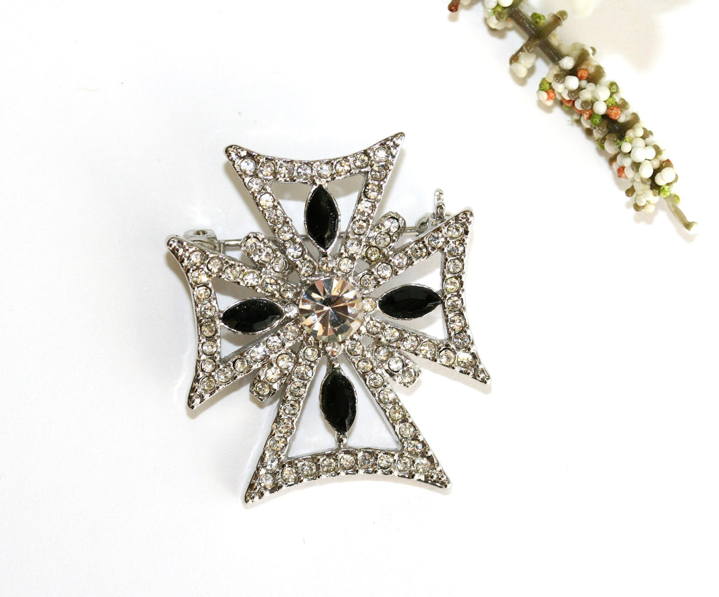 Vintage MALTESE CROSS Brooch Pin Silver plated With Black and Clear Crystal
