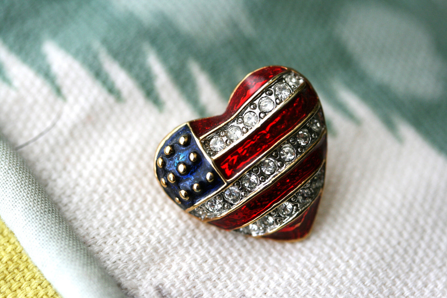 Patriotic America USA Flag Clover Tac Pin, Patriotic America USA Flag Apple Tac Pin Patriotic America USA Flag Heart Tac Pin,